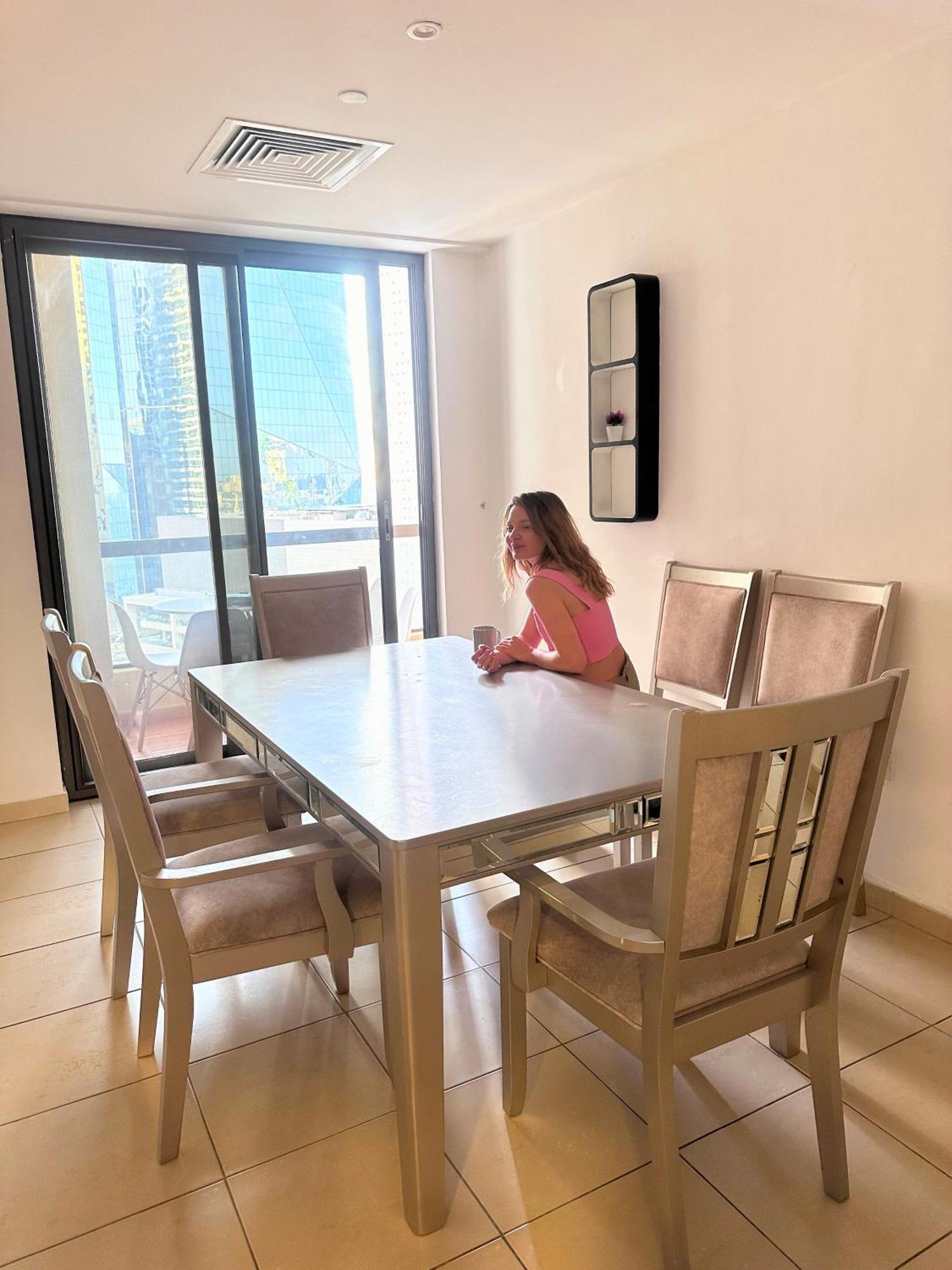 Arabian Nights Beach Hostel Dubai Exterior foto