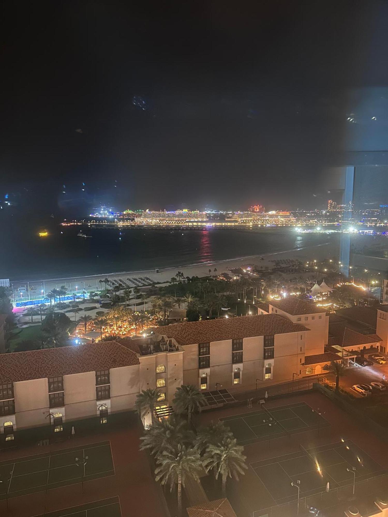 Arabian Nights Beach Hostel Dubai Exterior foto